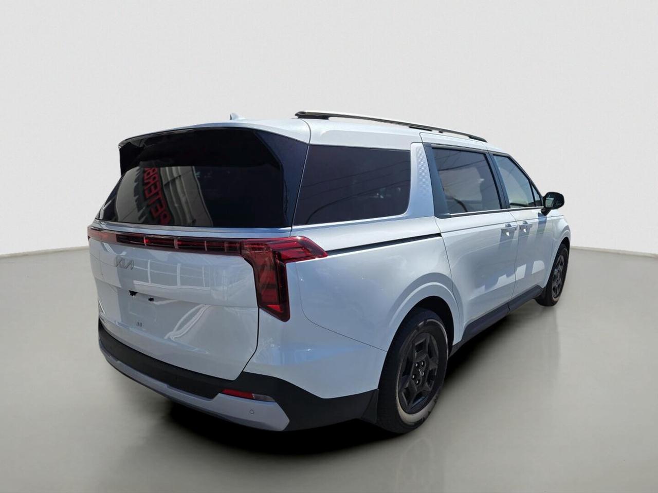2026 Kia Carnival LX+ FWD Photo4