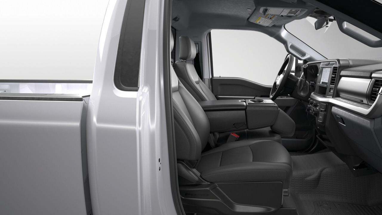 2026 Ford F-350 Super Duty SRW XLT Photo