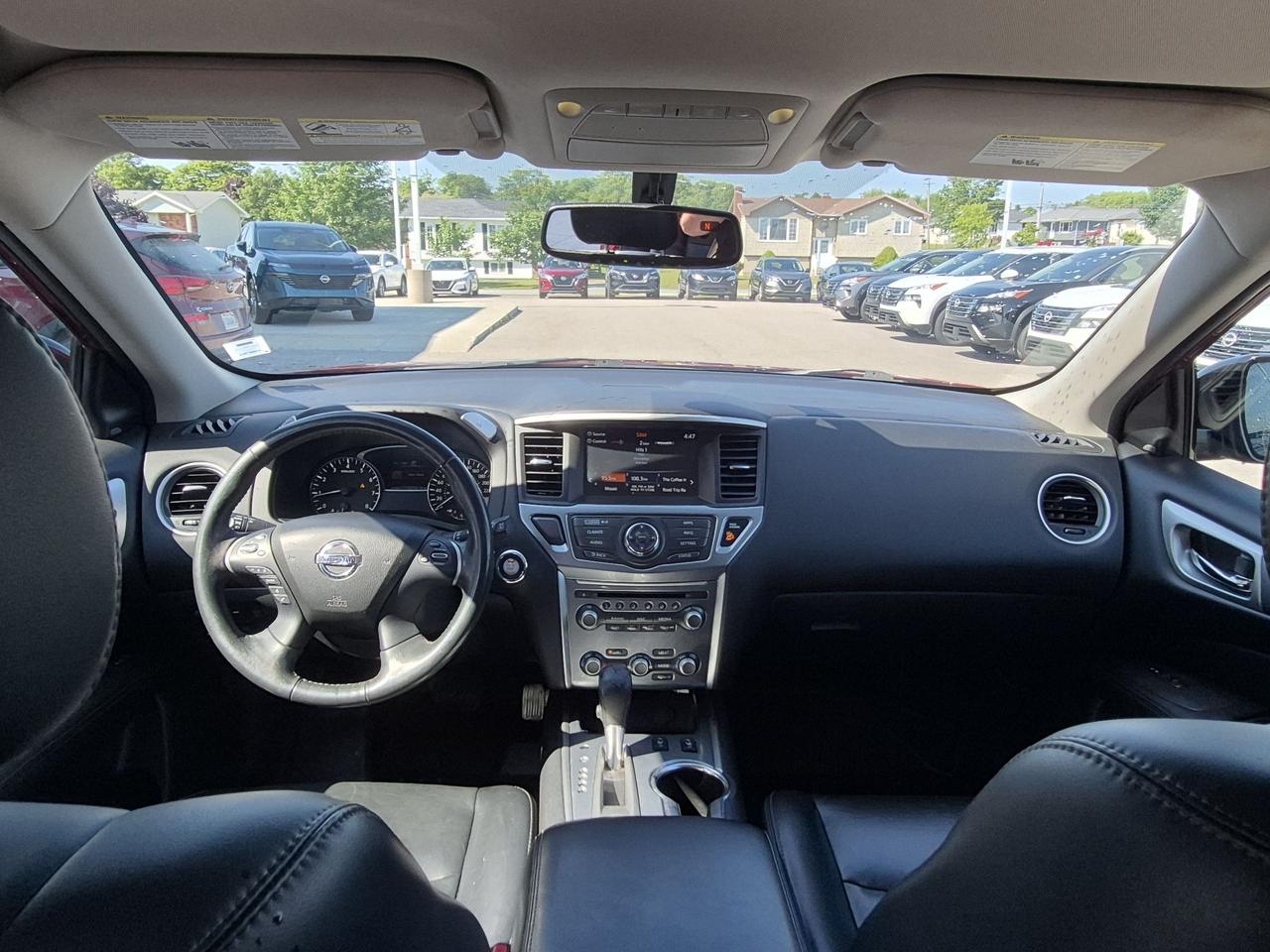 2017 Nissan Pathfinder SL AWD Photo