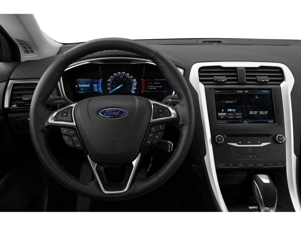2014 Ford Fusion SE Photo