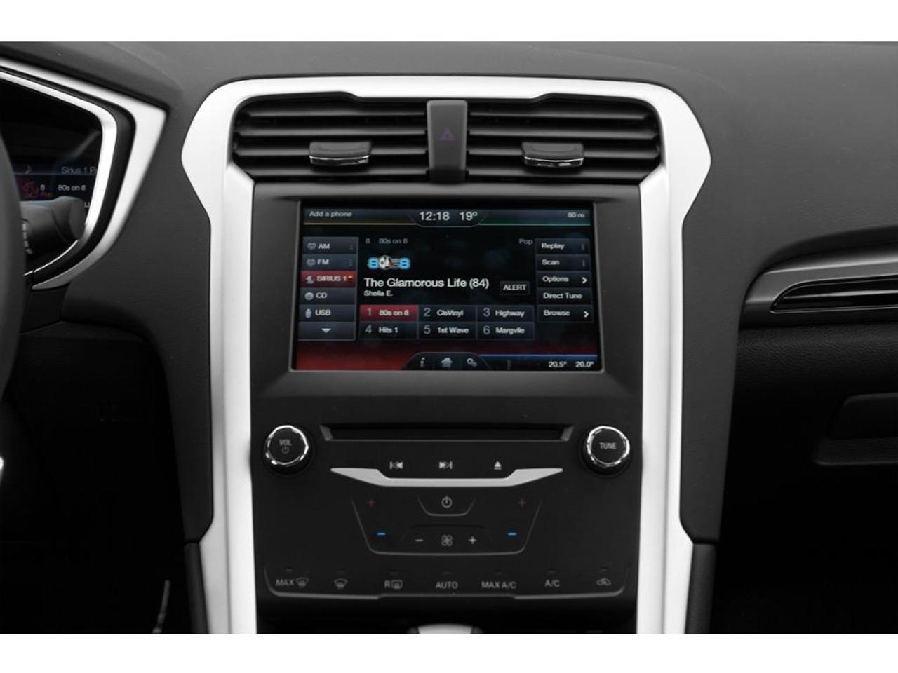 2014 Ford Fusion SE Photo