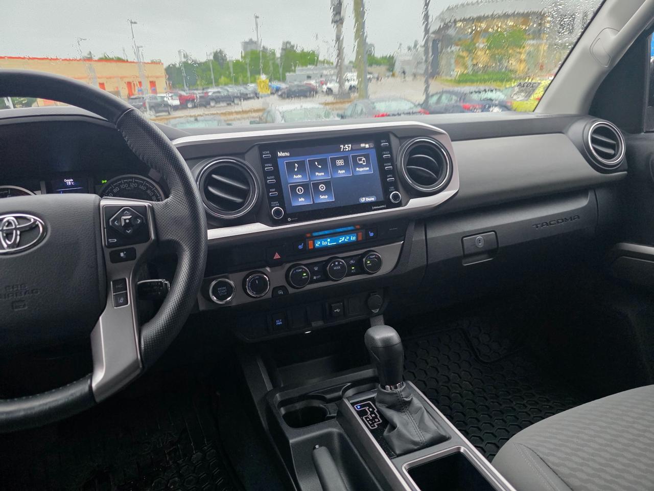 2023 Toyota Tacoma ONE OWNER | ACCIDENT FREE | TOYOTA DEALER SERVICED Photo
