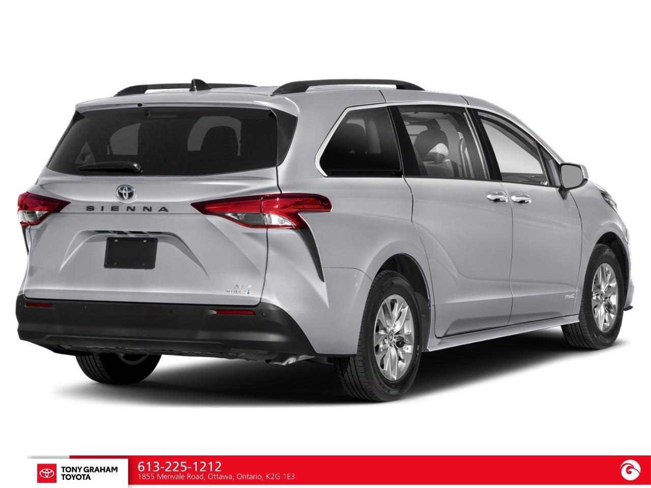 2024 Toyota Sienna XLE 8-Passenger Photo