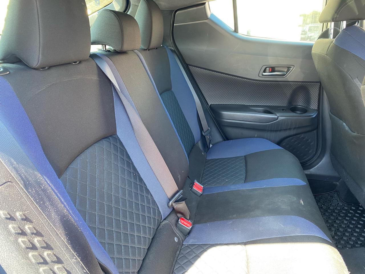 2021 Toyota C-HR XLE Premium Black Roof Photo
