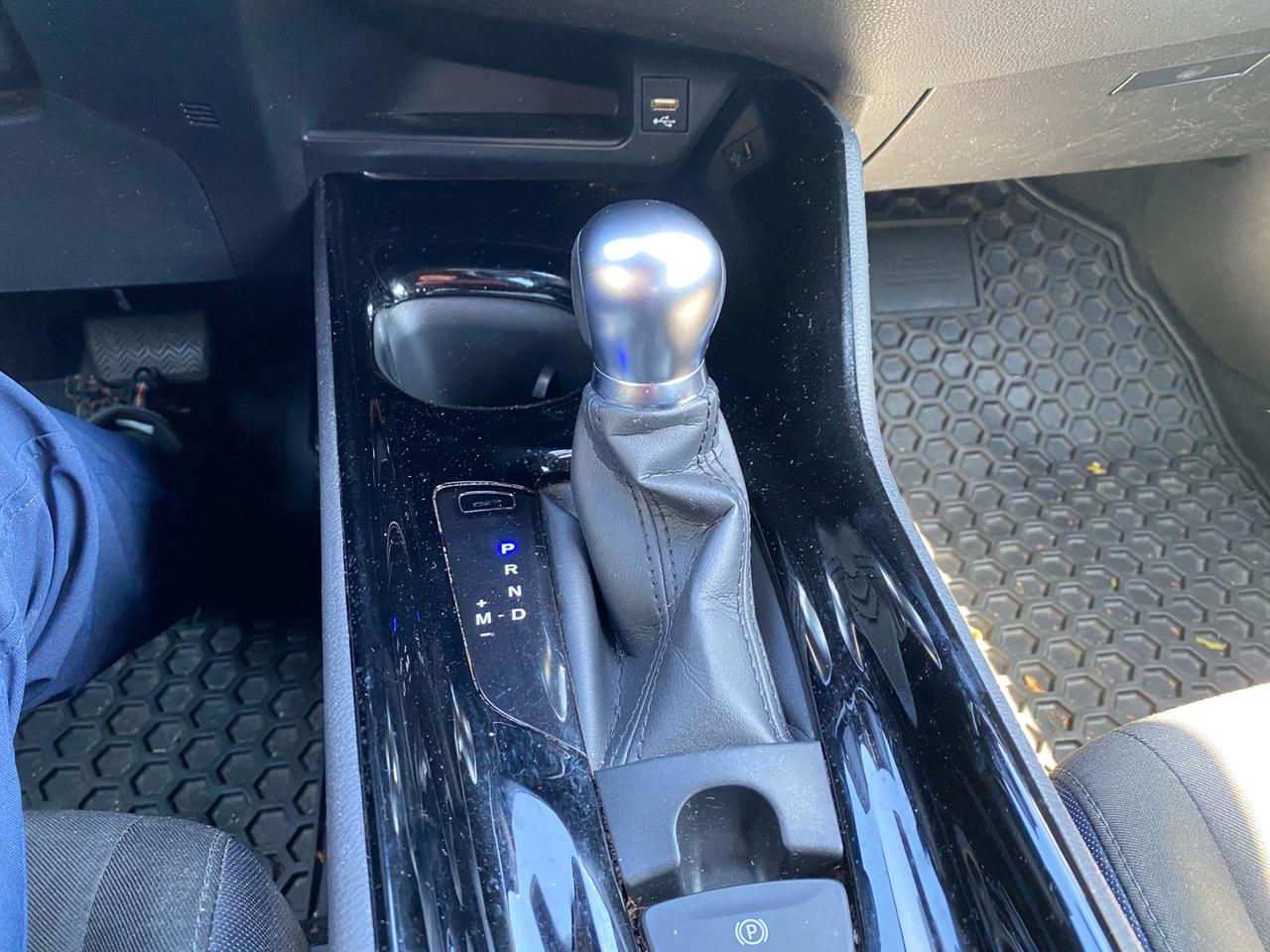 2021 Toyota C-HR XLE Premium Black Roof Photo
