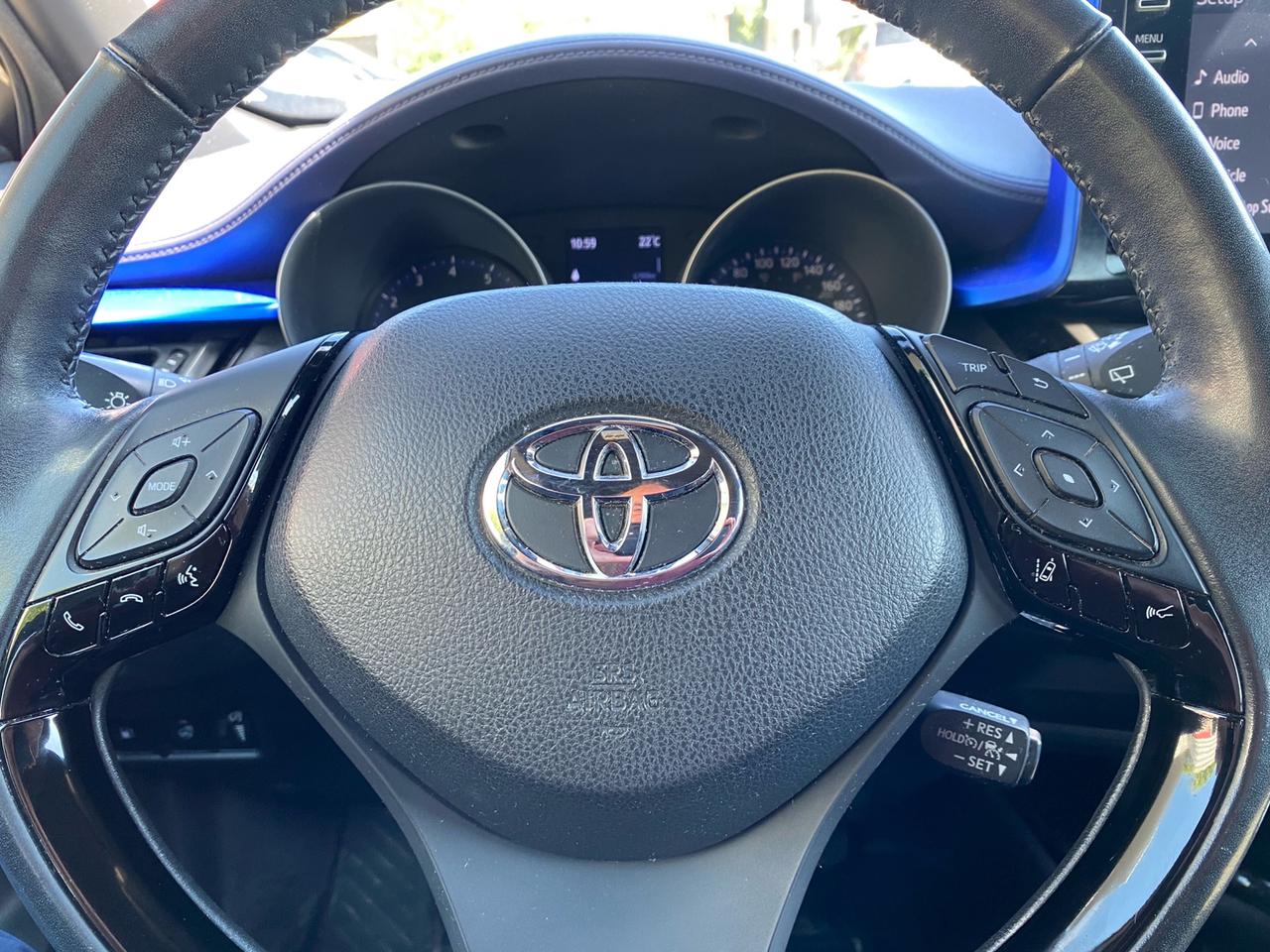 2021 Toyota C-HR XLE Premium Black Roof Photo