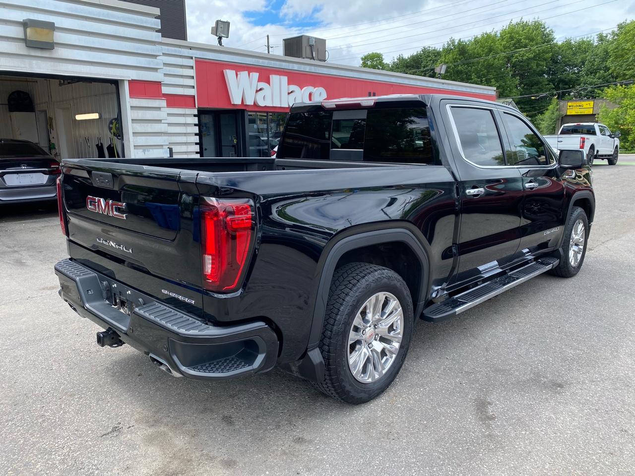 2021 GMC Sierra 1500 Denali Crew Cab | NAV | Apple CarPlay | Android Auto | WiFi HotSpot | Sunroof Photo