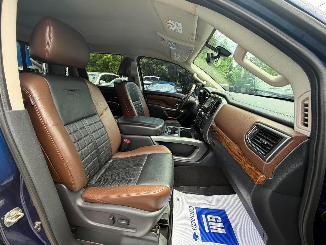 2017 Nissan Titan Platinum Reserve Photo