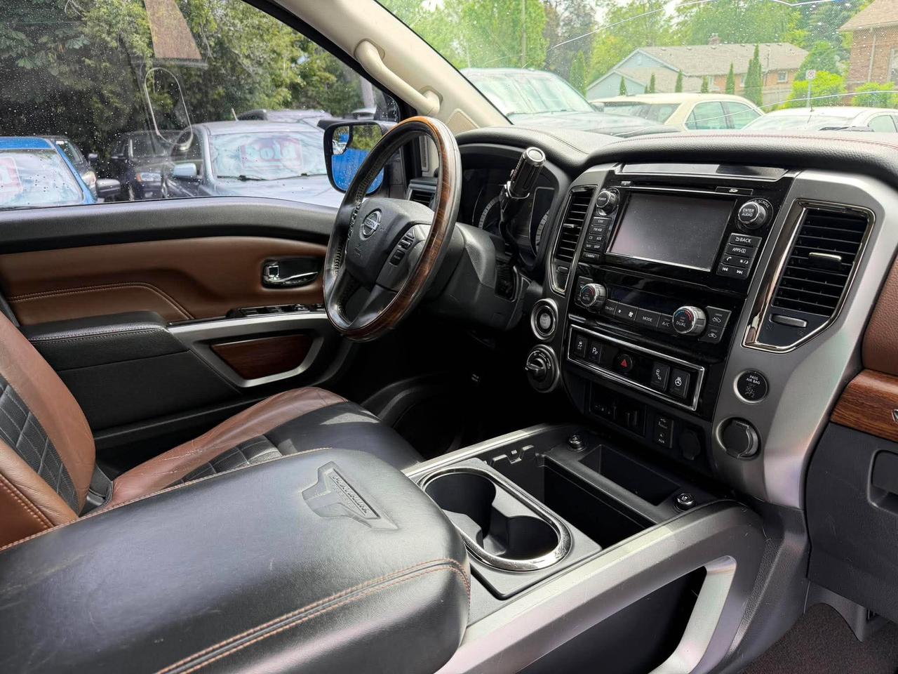 2017 Nissan Titan Platinum Reserve Photo