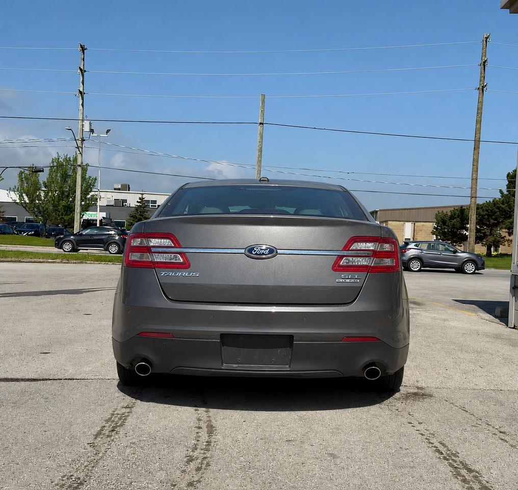 2013 Ford Taurus SEL - NO ACCIDENTS - ONE OWNER Photo