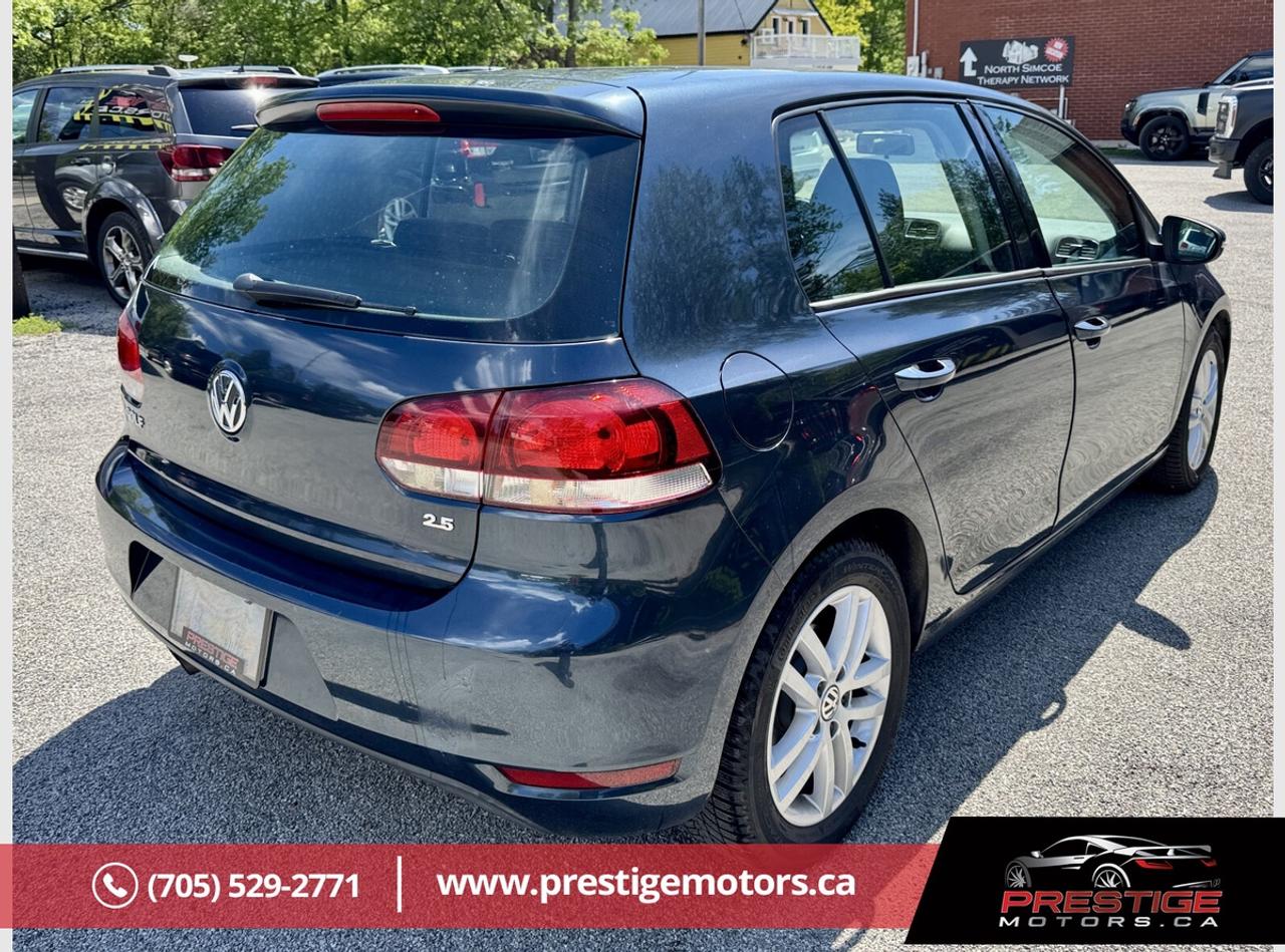 2010 Volkswagen Golf  Photo