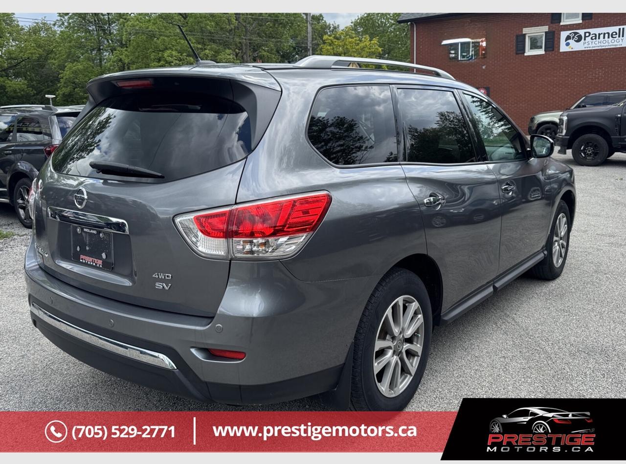 2015 Nissan Pathfinder SL Photo