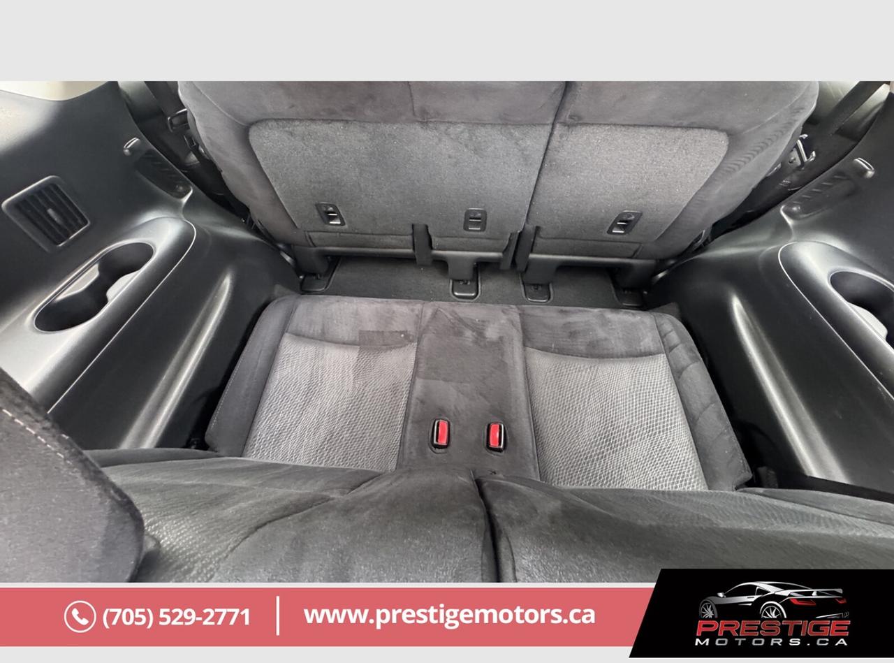 2015 Nissan Pathfinder SL Photo