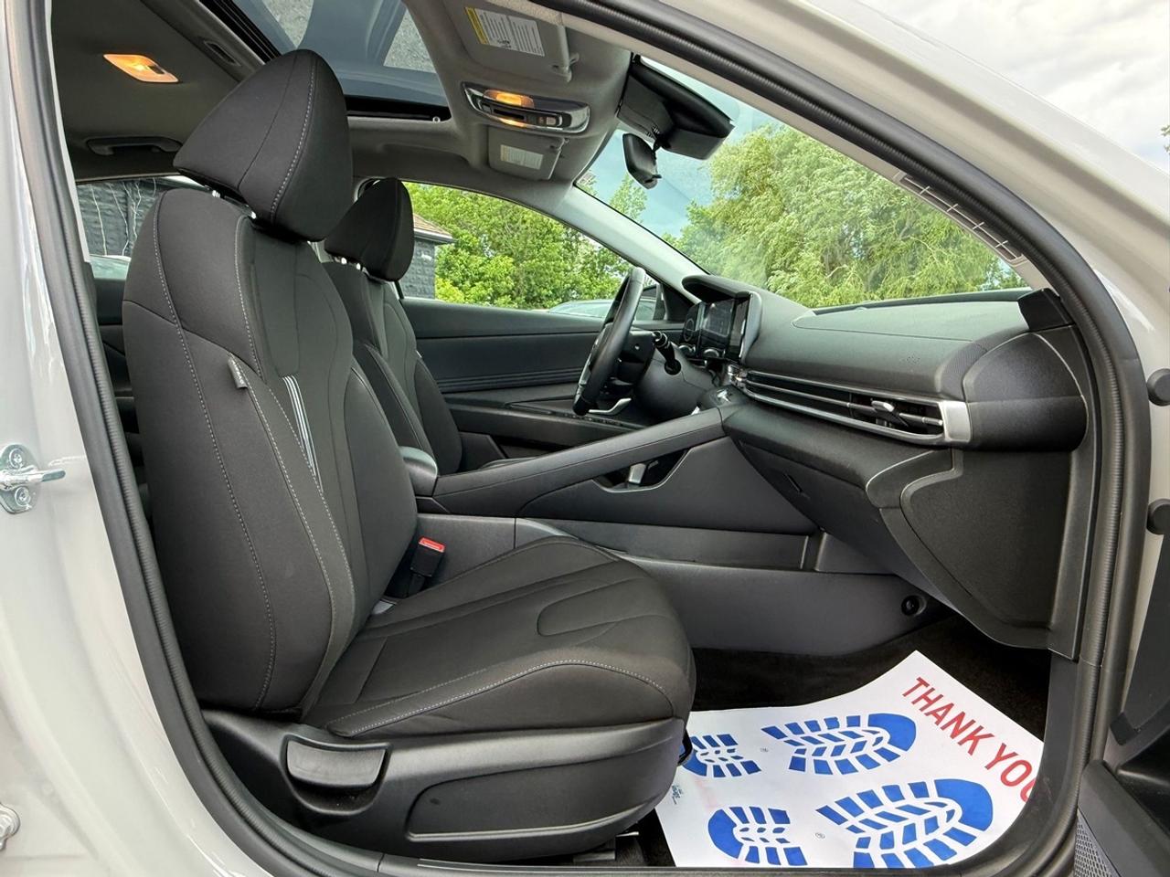 2023 Hyundai Elantra Preferred Photo