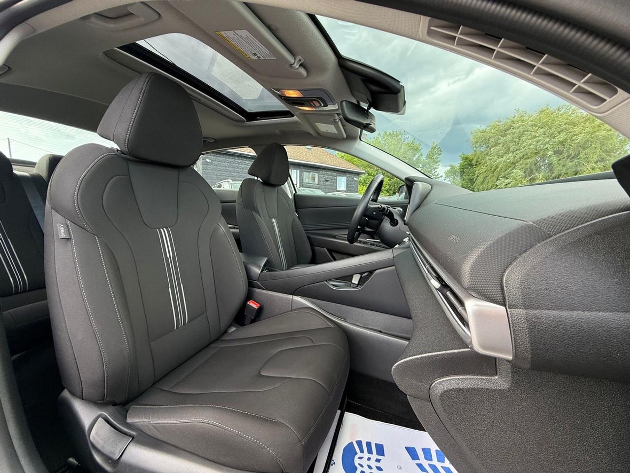 2023 Hyundai Elantra Preferred Photo