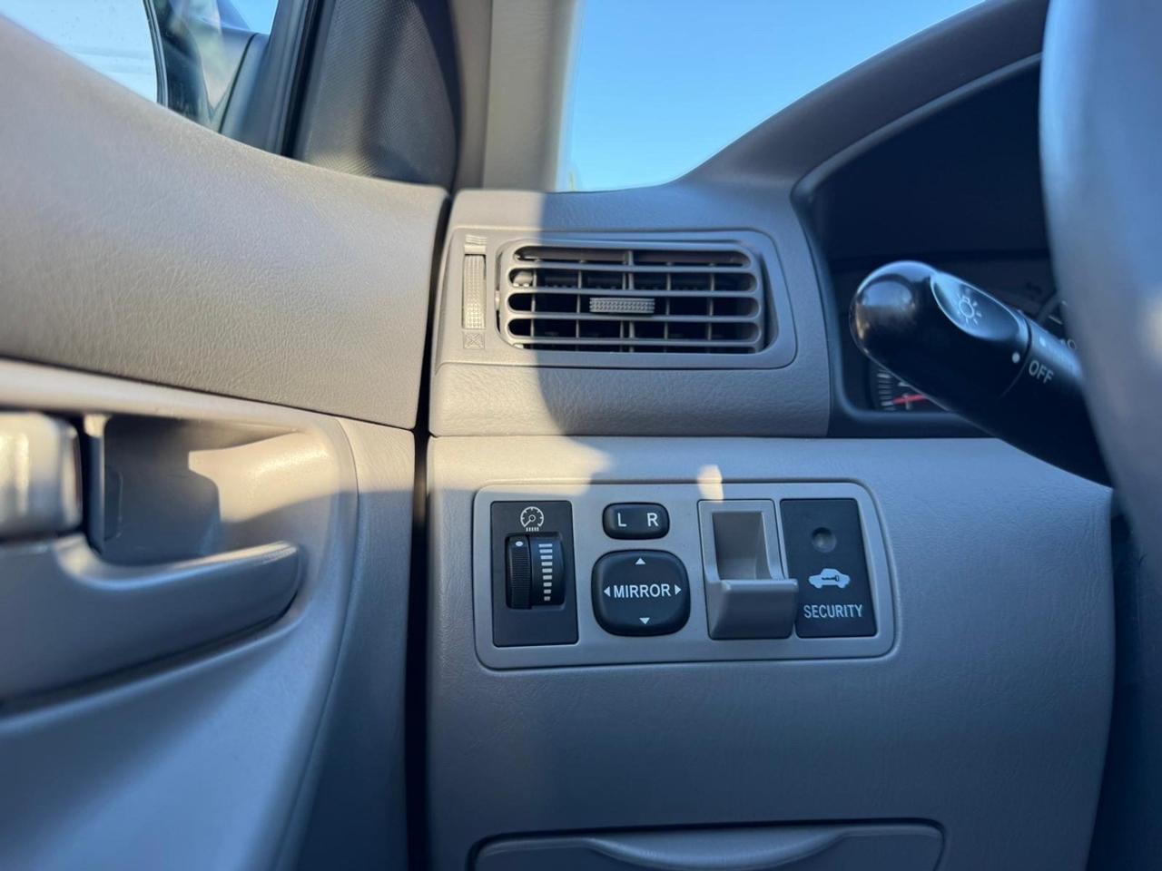 2007 Toyota Corolla CE Photo