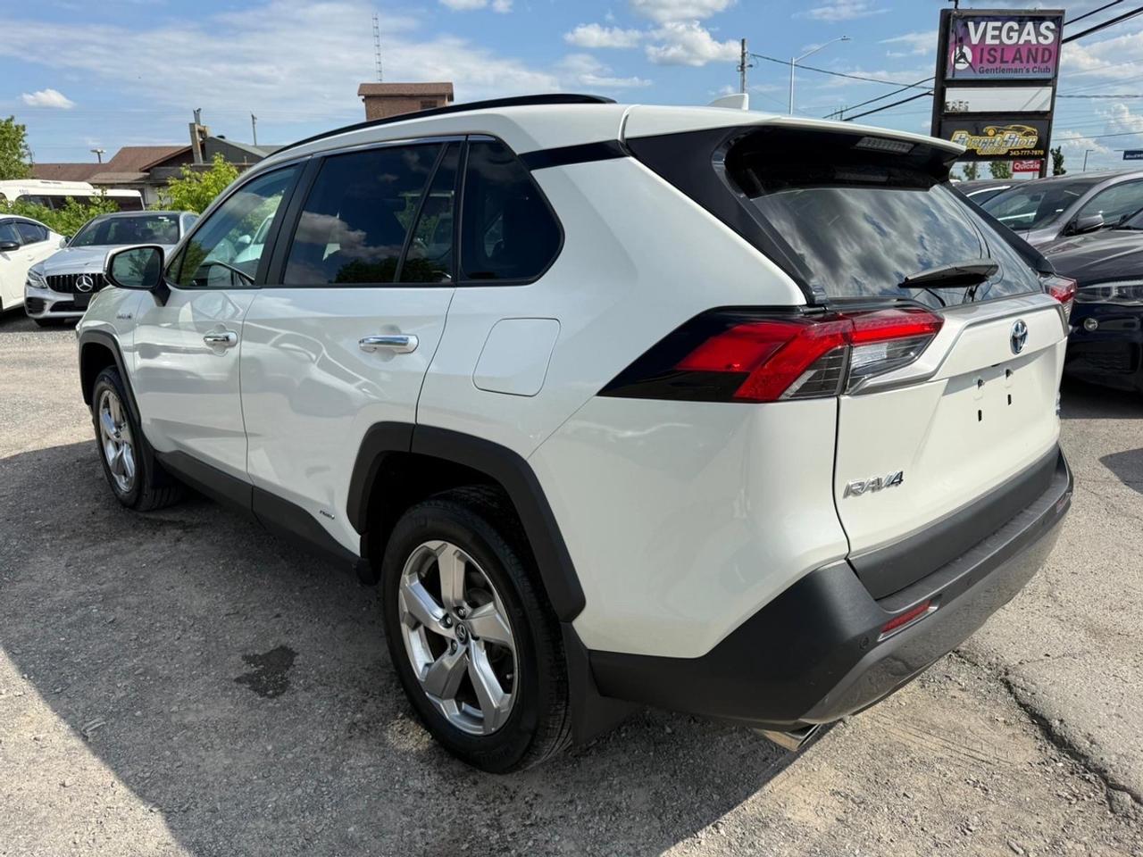 2021 Toyota RAV4 Hybrid Limited Photo