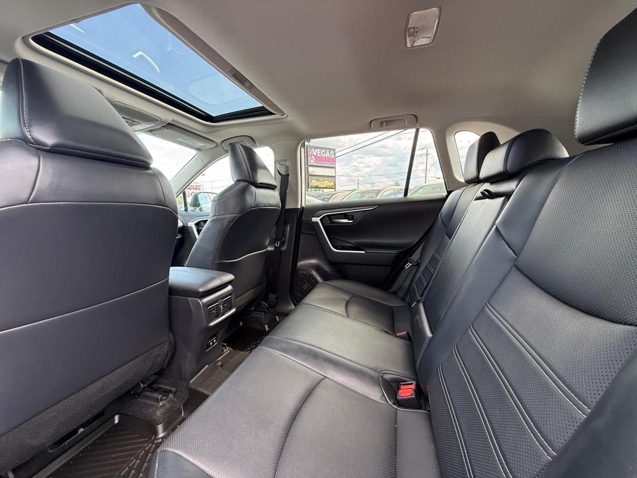2021 Toyota RAV4 Hybrid Limited Photo