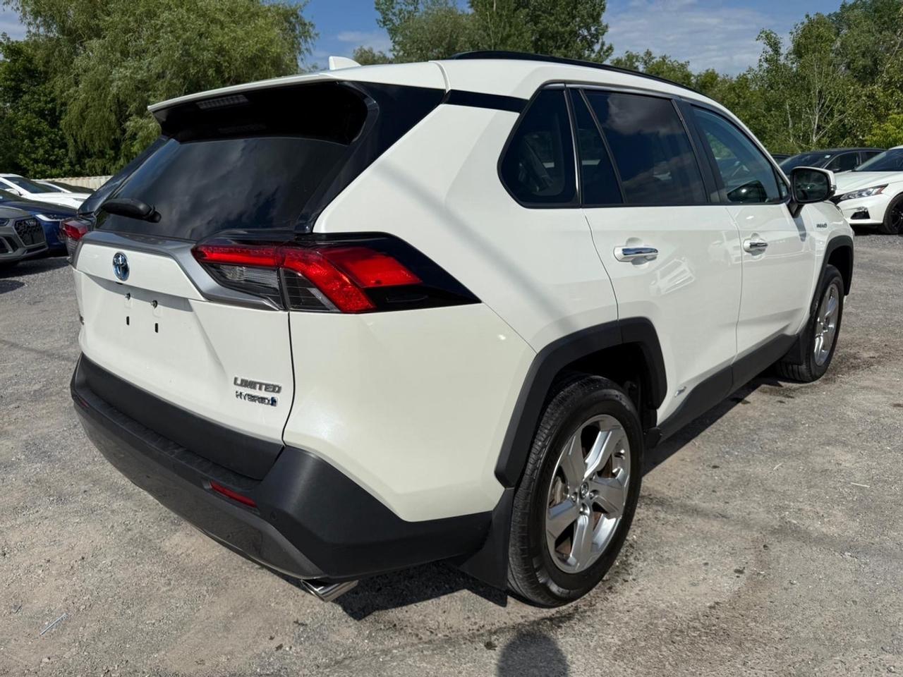 2021 Toyota RAV4 Hybrid Limited Photo