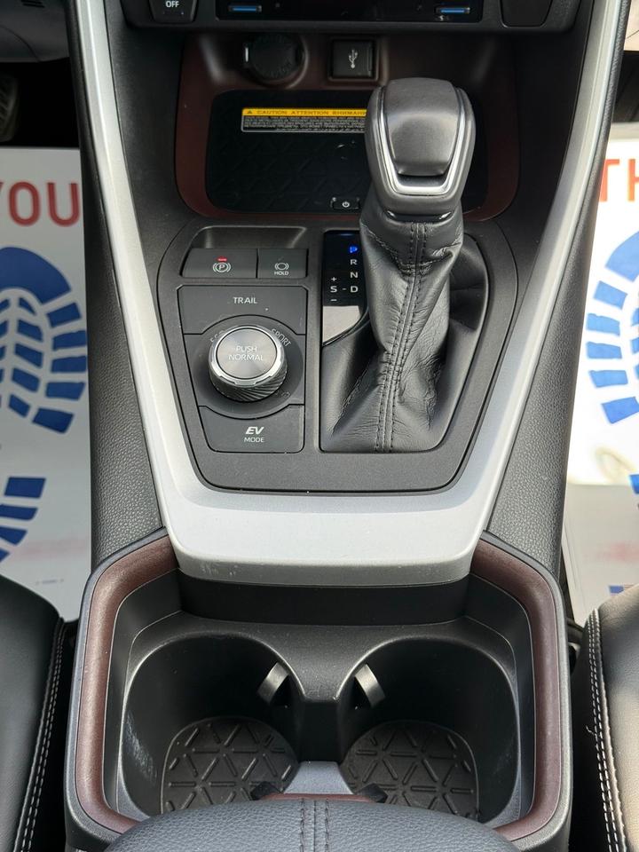2021 Toyota RAV4 Hybrid Limited Photo
