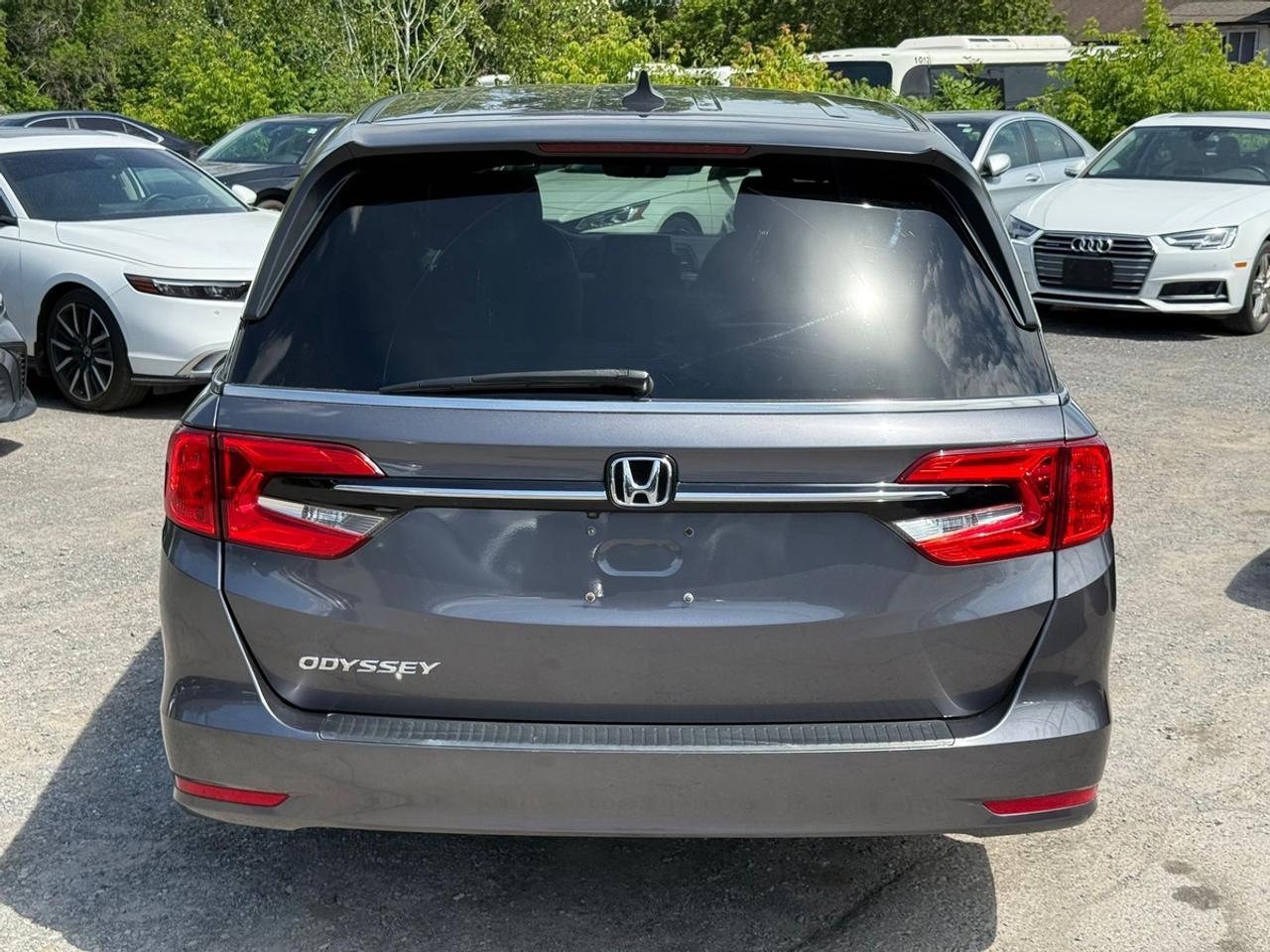 2022 Honda Odyssey EX Photo