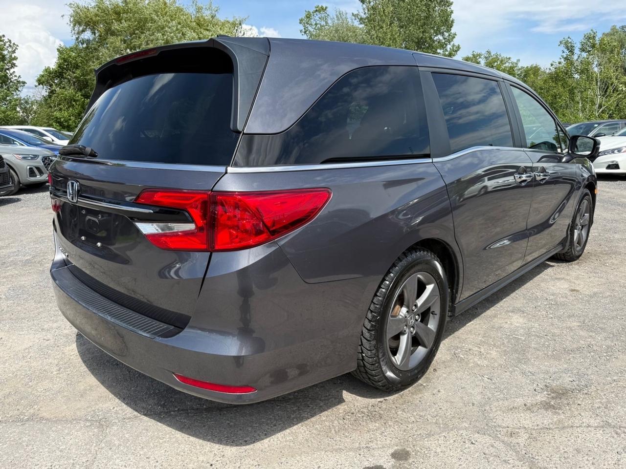 2022 Honda Odyssey EX Photo