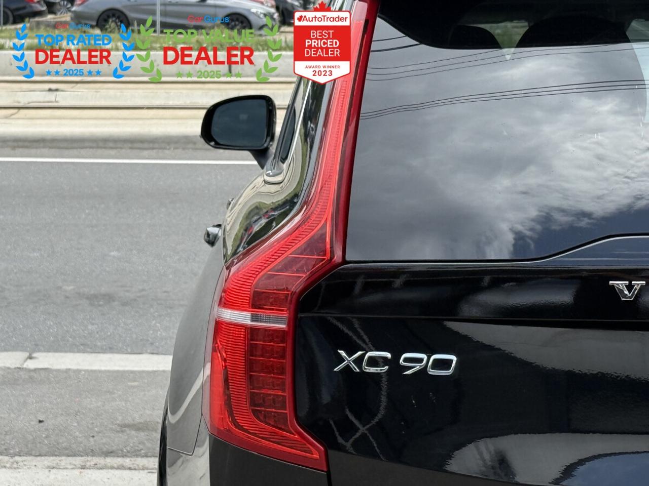 2021 Volvo XC90 MOMENTUM | HARMAN KARDON | 7 SEATER | LOADED Photo