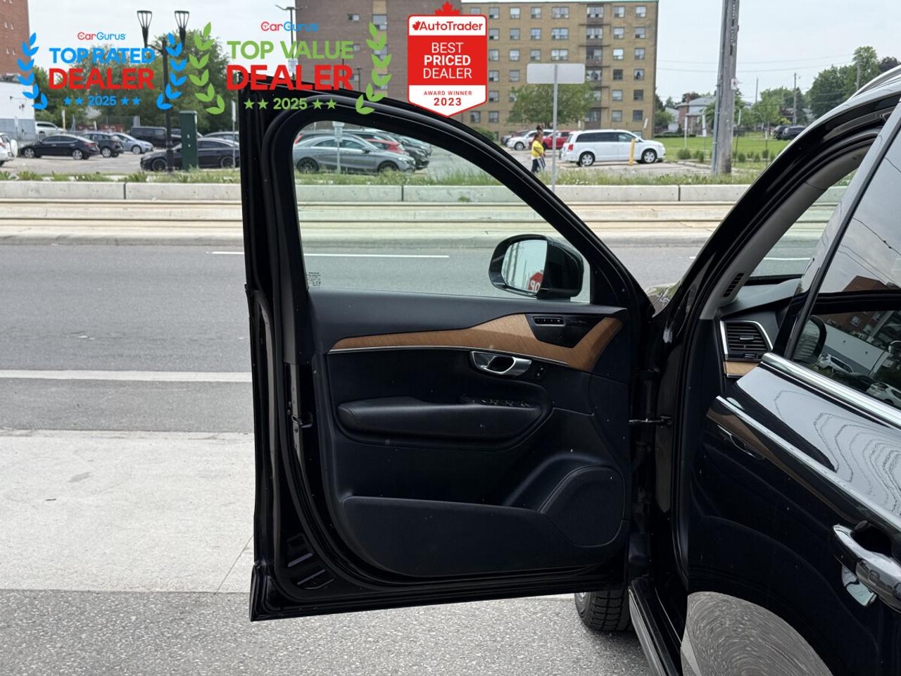 2021 Volvo XC90 MOMENTUM | HARMAN KARDON | 7 SEATER | LOADED Photo