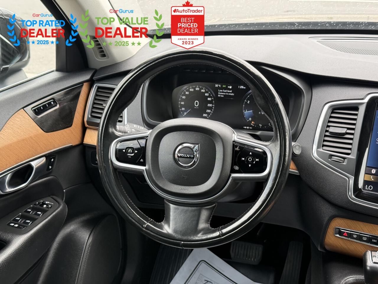 2021 Volvo XC90 MOMENTUM | HARMAN KARDON | 7 SEATER | LOADED Photo