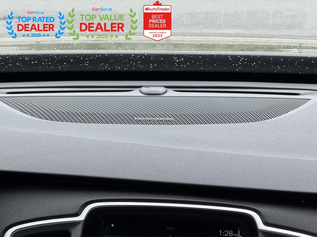 2021 Volvo XC90 MOMENTUM | HARMAN KARDON | 7 SEATER | LOADED Photo