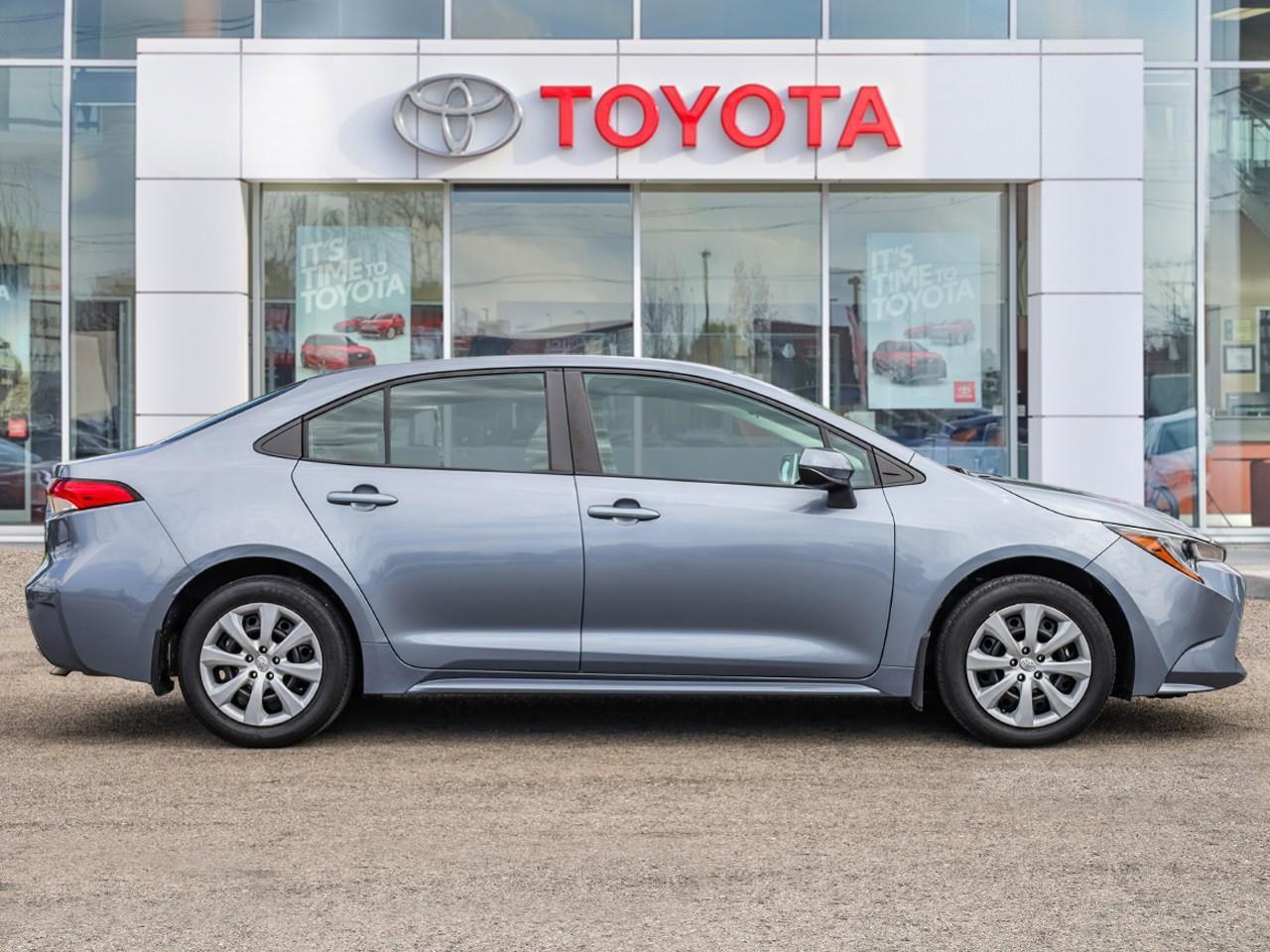 2021 Toyota Corolla LE Photo2