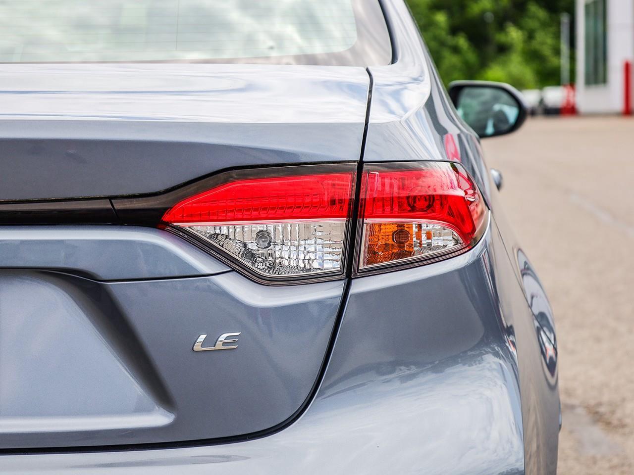 2021 Toyota Corolla LE Photo