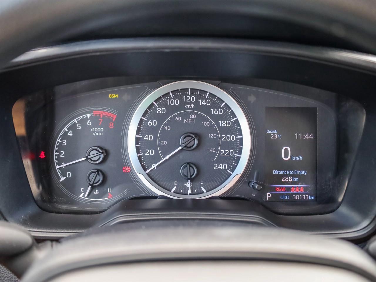 2021 Toyota Corolla LE Photo