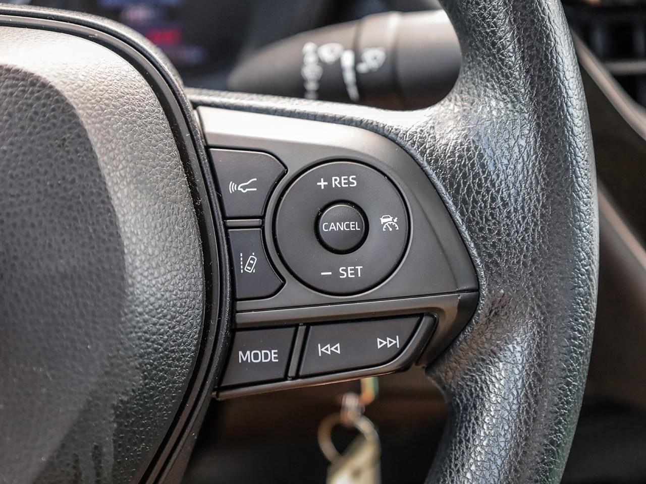 2021 Toyota Corolla LE Photo