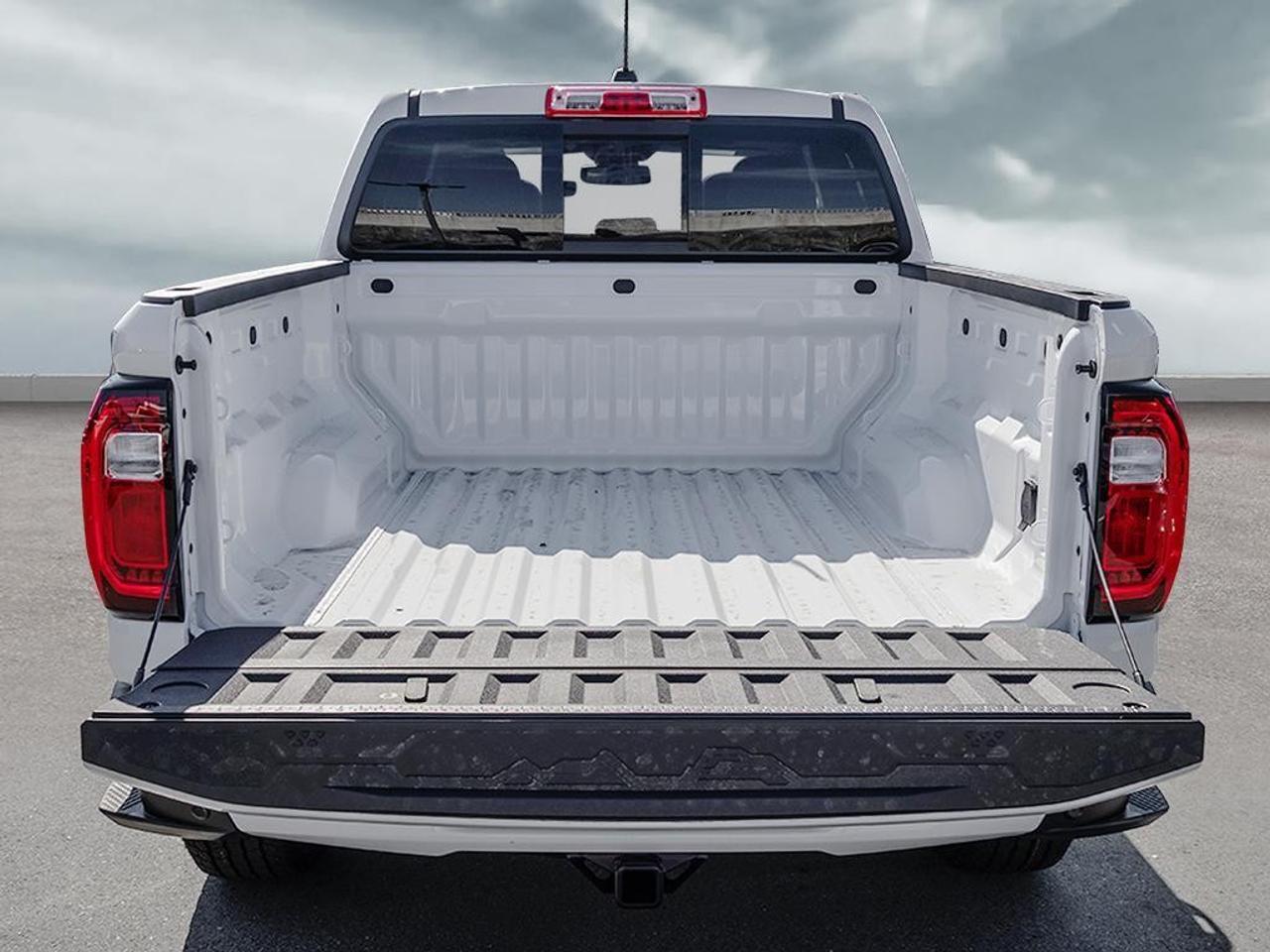 2026 GMC Canyon Crew Cab Short Box 4-Wheel Drive AT4 Photo