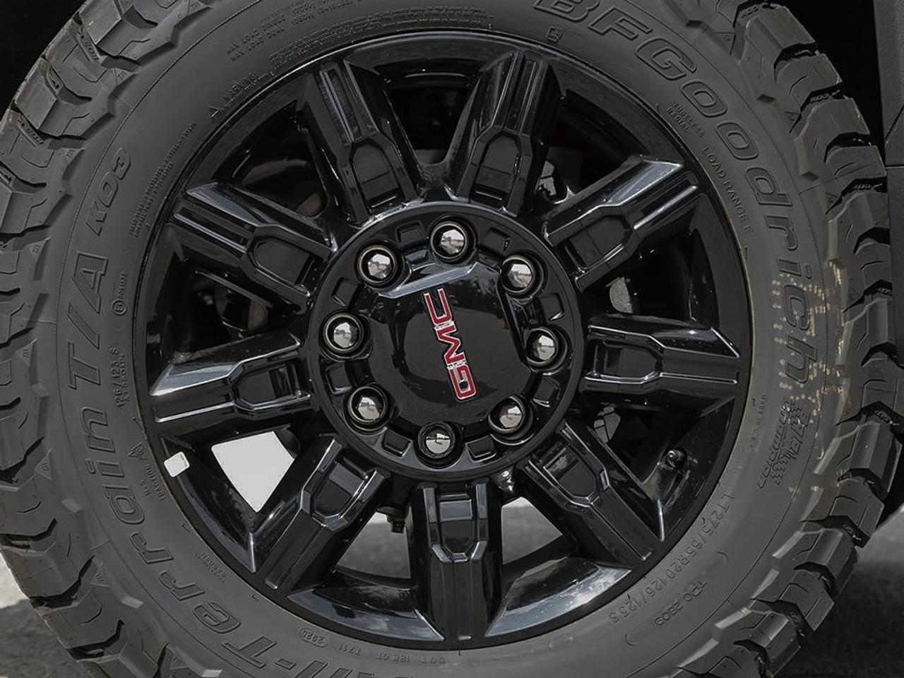 2026 GMC Sierra 2500 HD Crew Cab Standard Box 4-Wheel Drive AT4 Photo