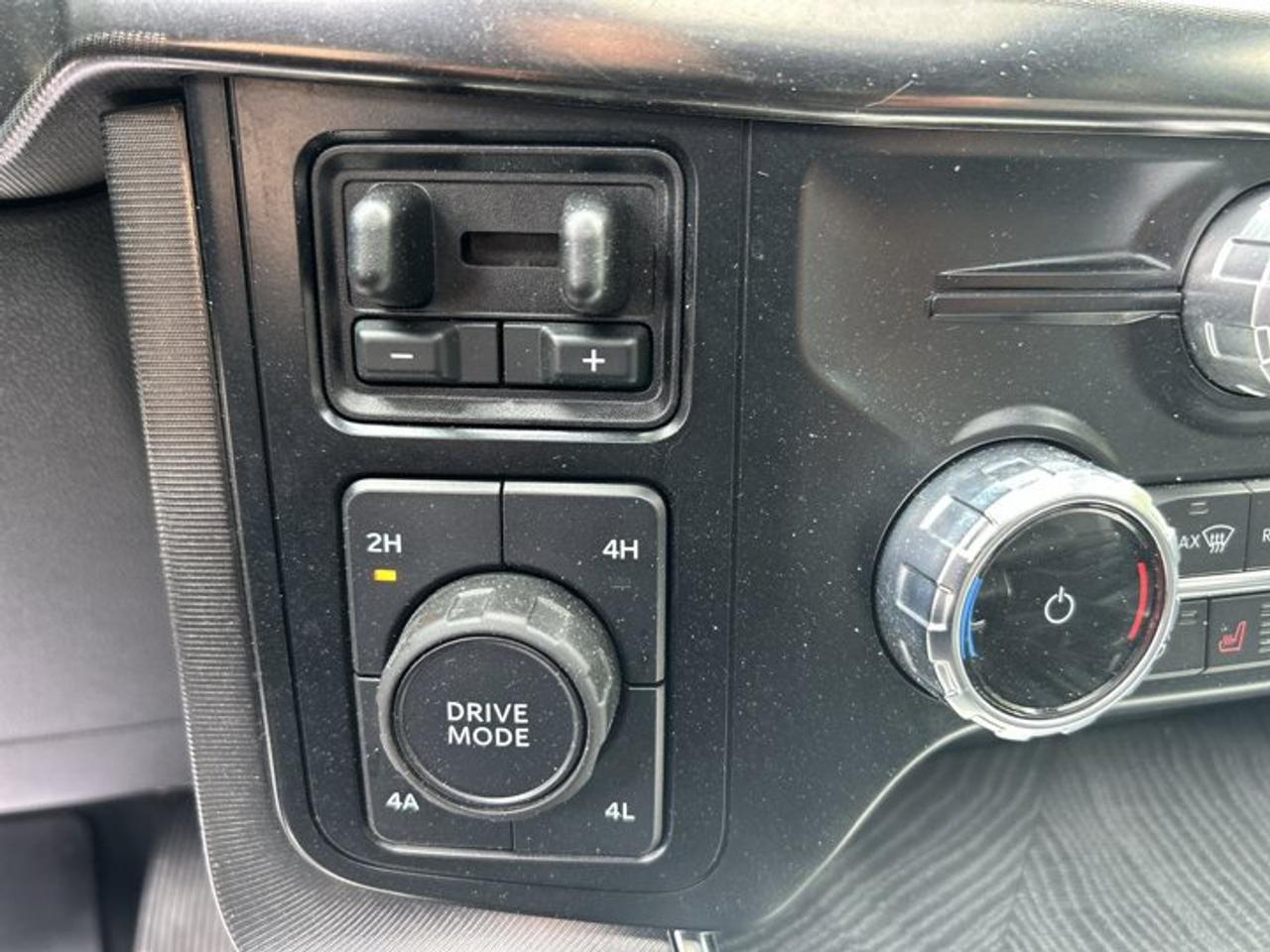 2023 Ford F-150 Platinum SuperCrew 6.5' Box 4WD | No Accidents | Vent. Front Seats Photo