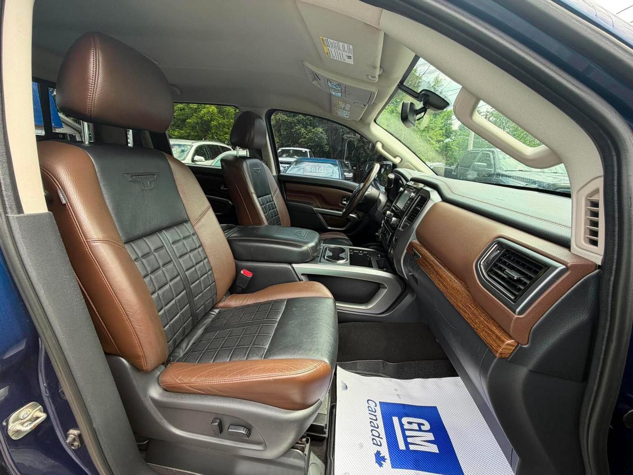 2017 Nissan Titan Platinum Reserve Photo