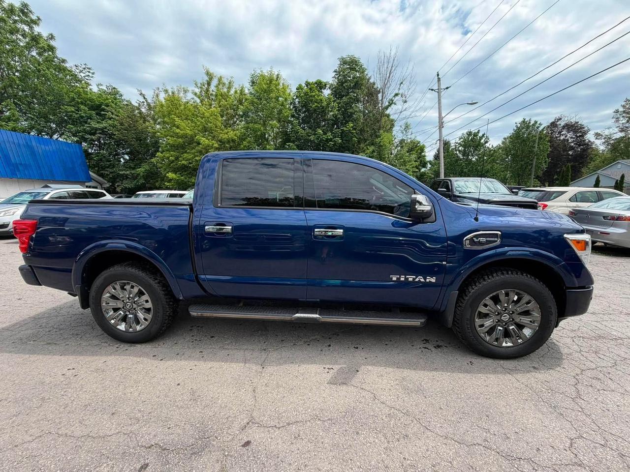 2017 Nissan Titan Platinum Reserve Photo