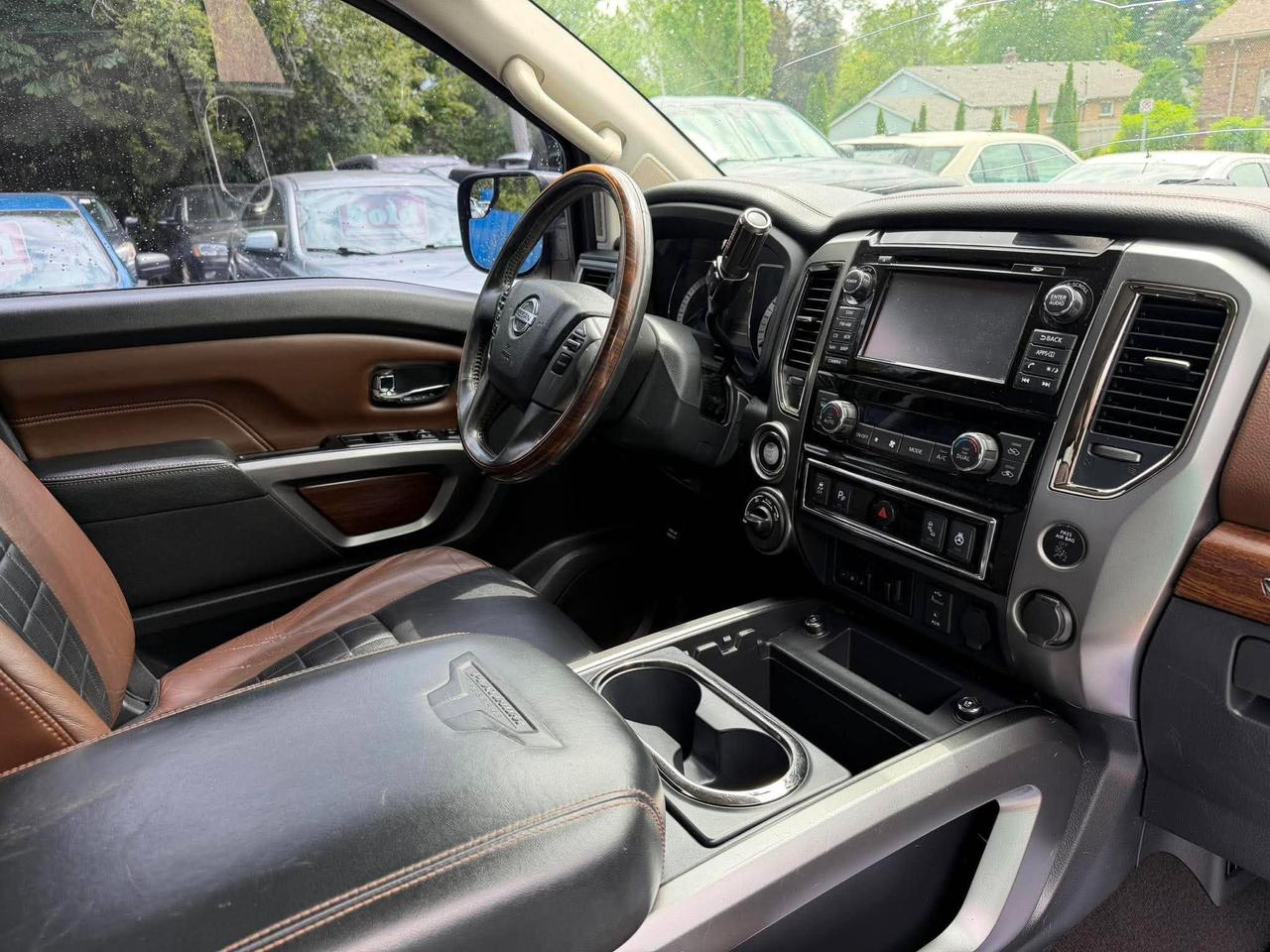 2017 Nissan Titan Platinum Reserve Photo