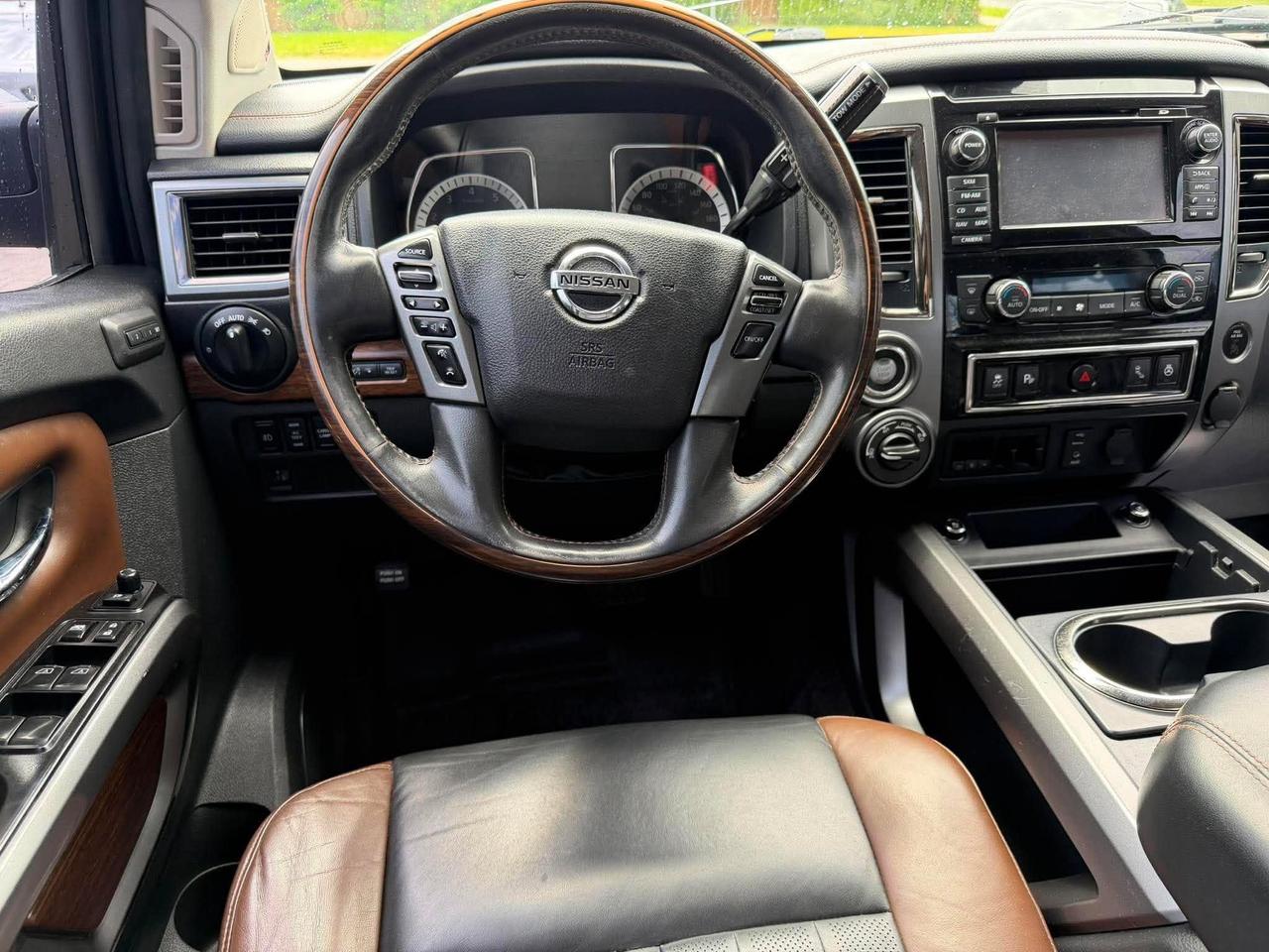 2017 Nissan Titan Platinum Reserve Photo
