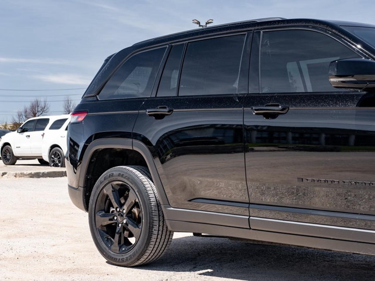 2025 Jeep Grand Cherokee Altitude Photo