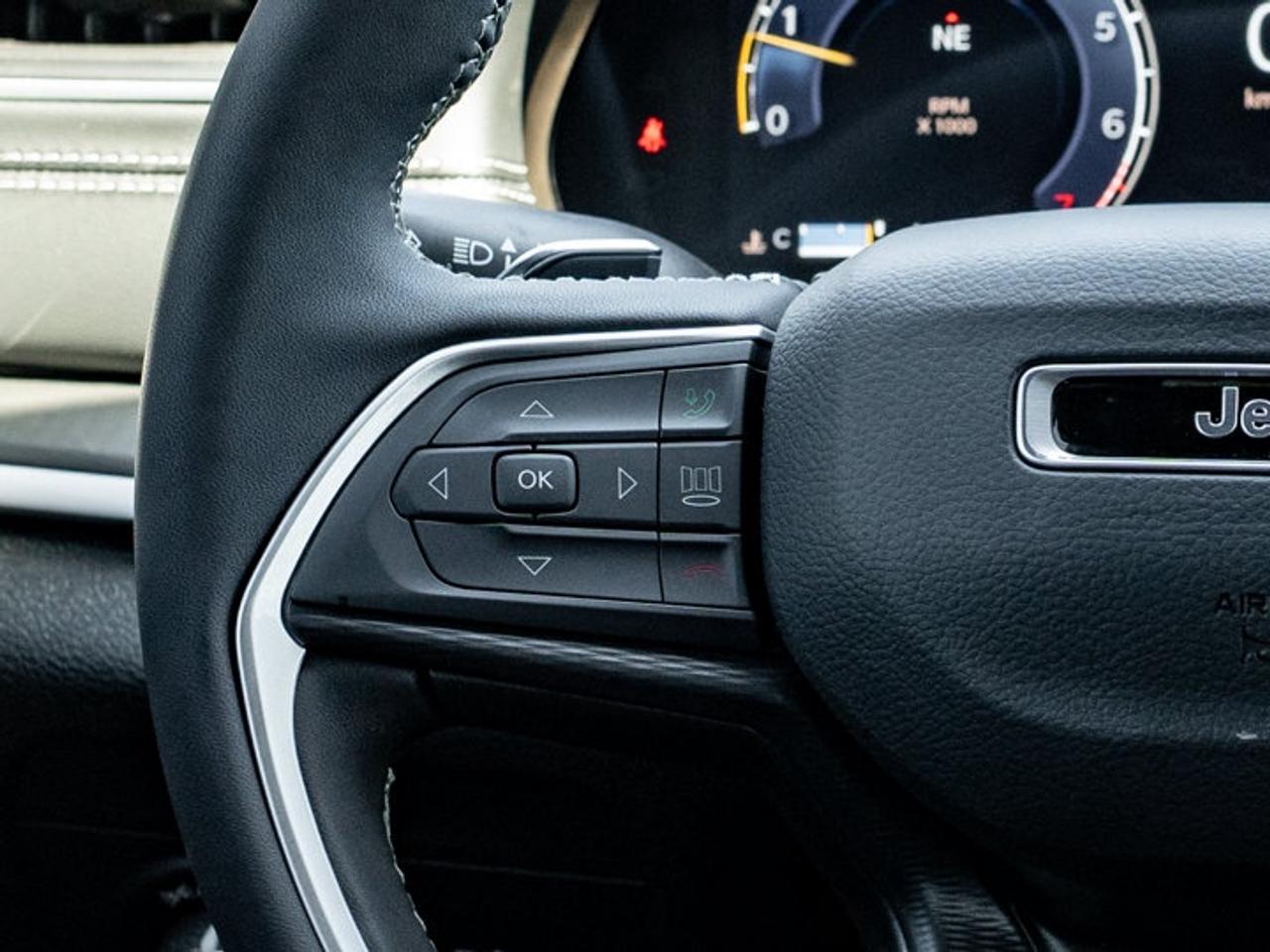 2025 Jeep Grand Cherokee Altitude Photo