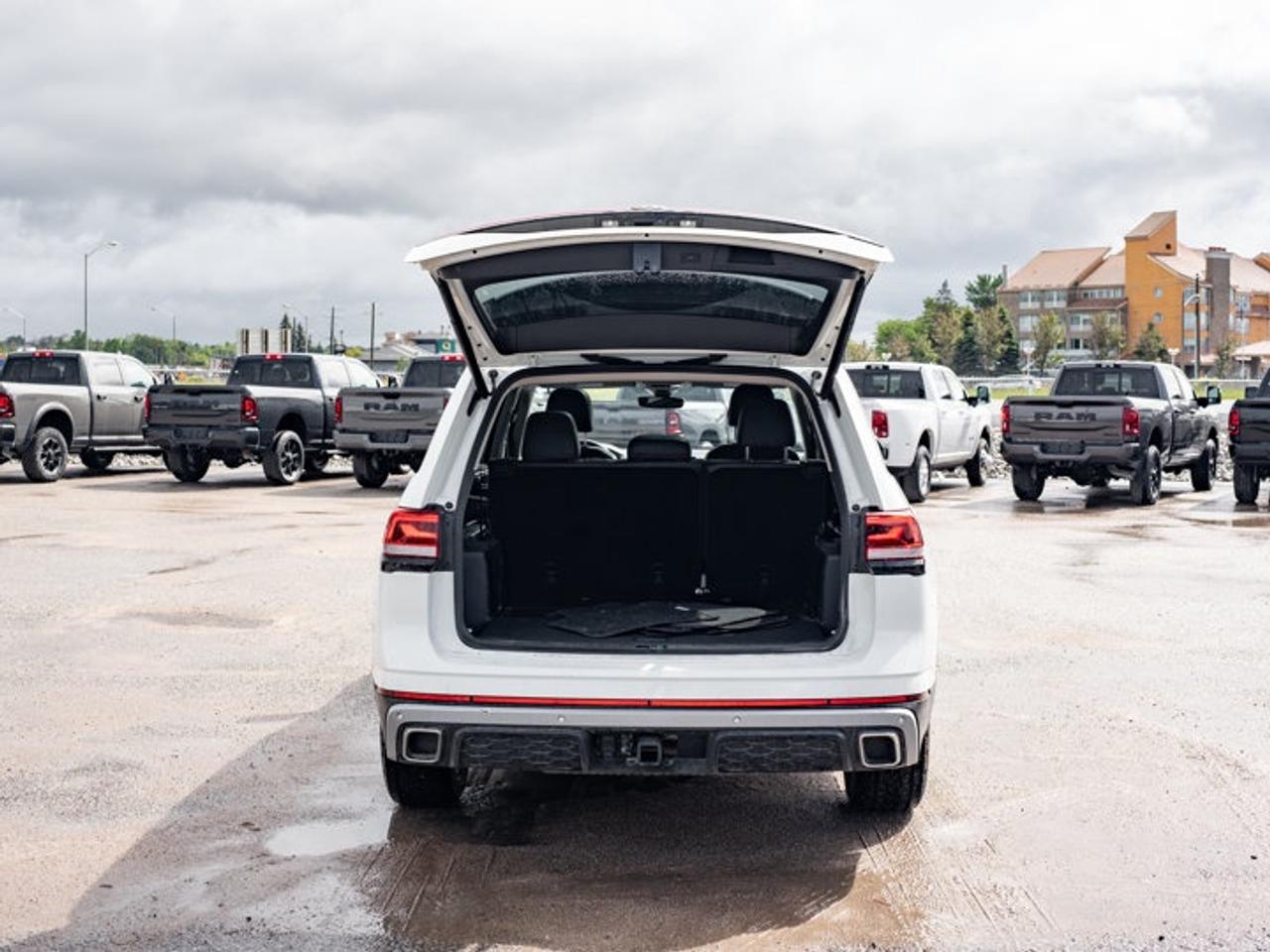 2024 Volkswagen Atlas Peak Edition Photo
