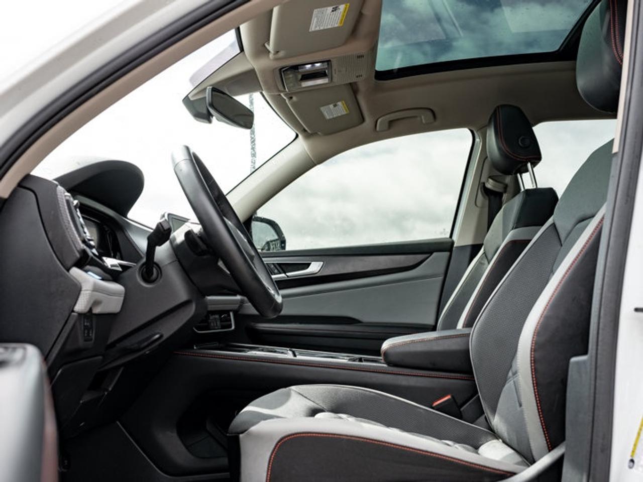 2024 Volkswagen Atlas Peak Edition Photo