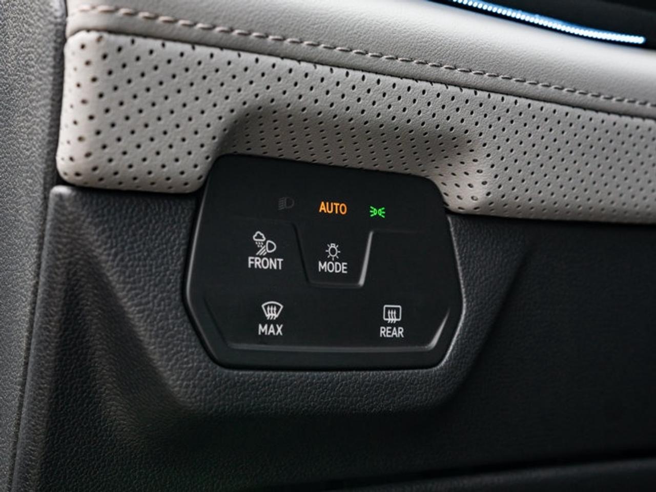 2024 Volkswagen Atlas Peak Edition Photo