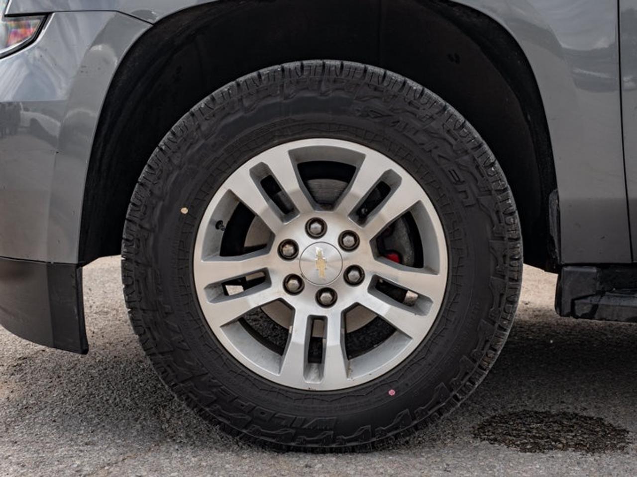 2019 Chevrolet Suburban LS Photo