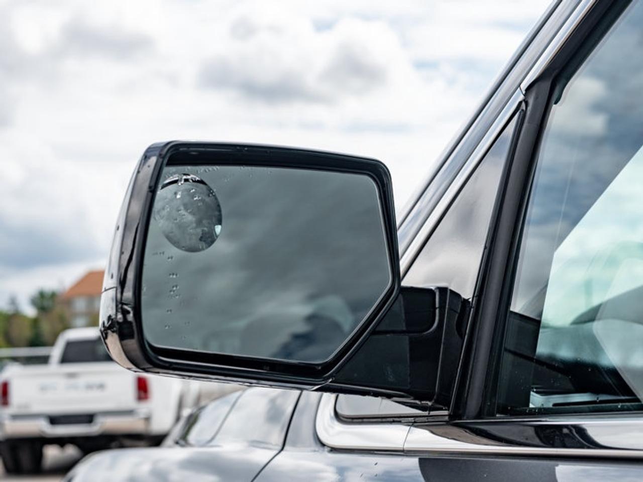 2019 Chevrolet Suburban LS Photo