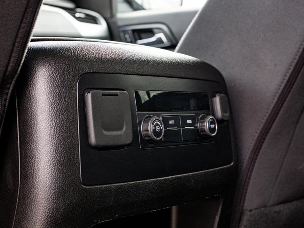 2019 Chevrolet Suburban LS Photo