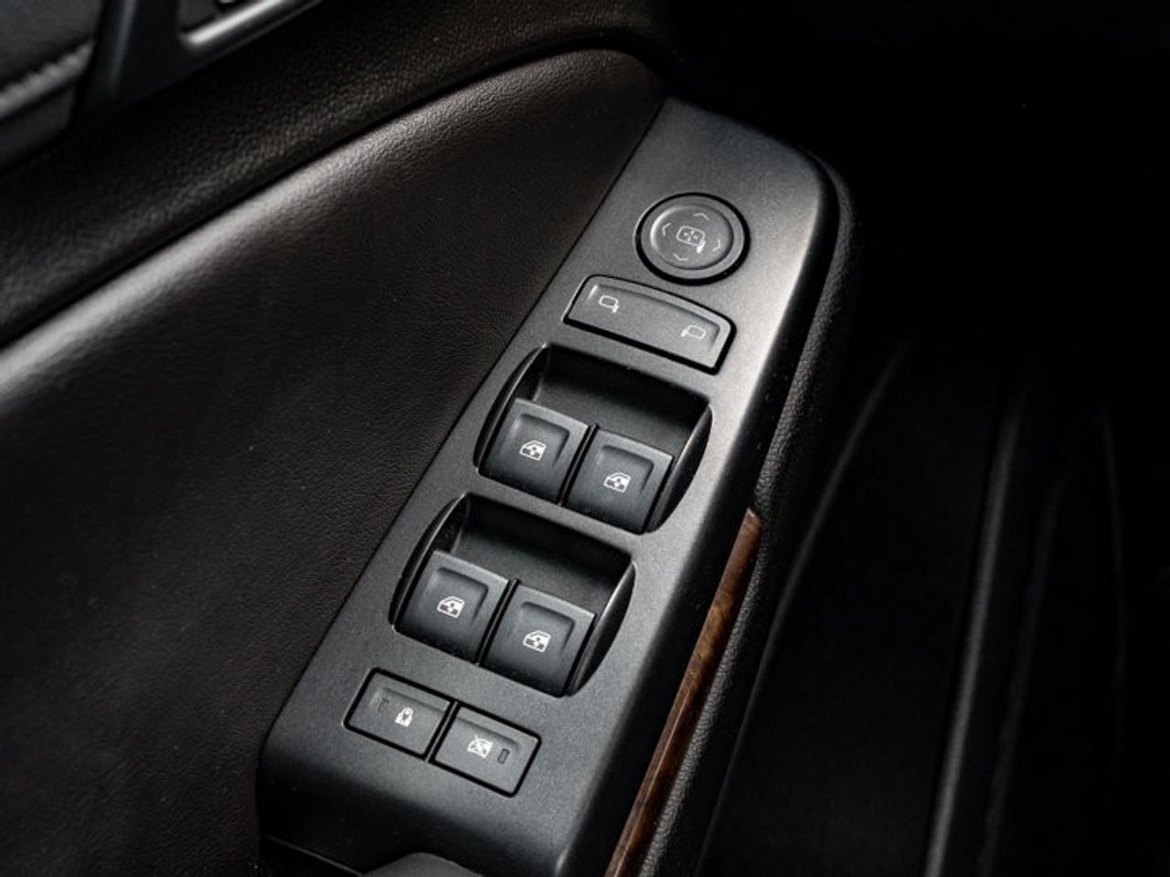 2019 Chevrolet Suburban LS Photo